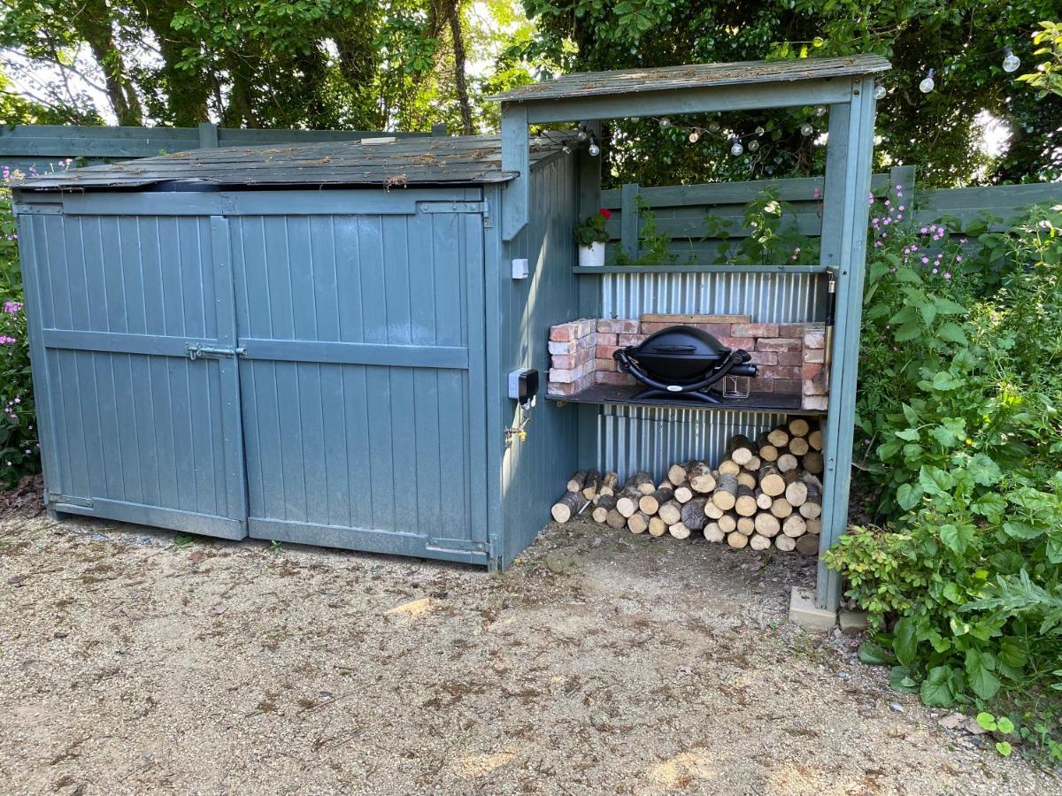 Cosy Double Shepherds Hut In Beautiful Wicklow With Underfloor Heating Throughout Rathnew Eksteriør billede